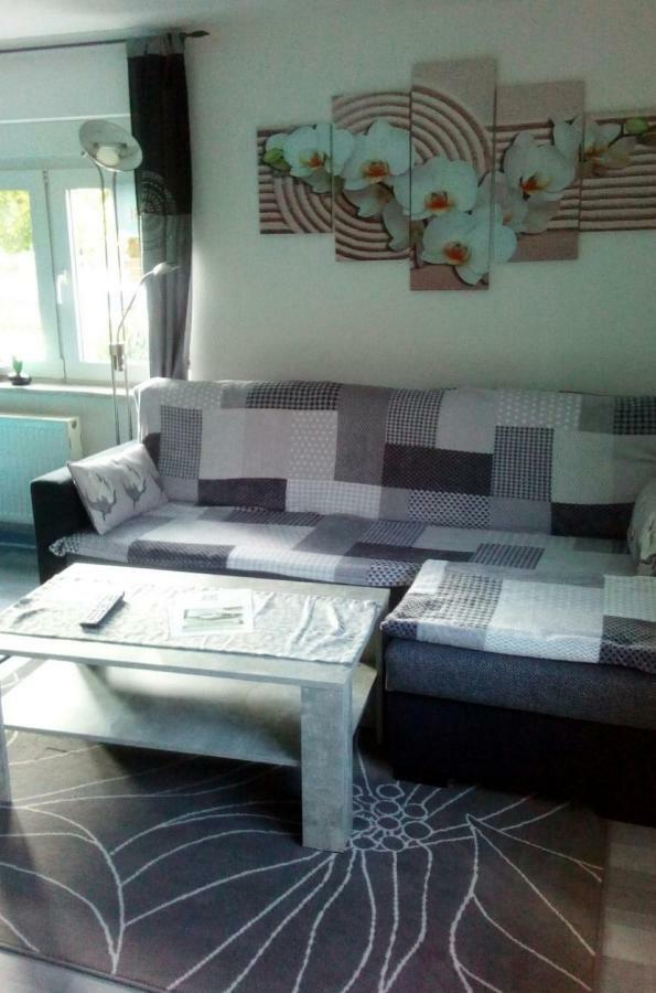 Kleines Apartement Zwischen Ega Und Messe Erfurt Bagian luar foto